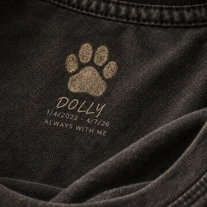 Dolly memorial paw print detail